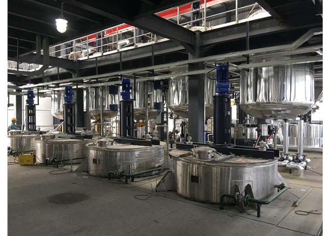 7500L遠(yuǎn)紅外反應(yīng)釜在磷酸鐵鋰電池正極材料上使用